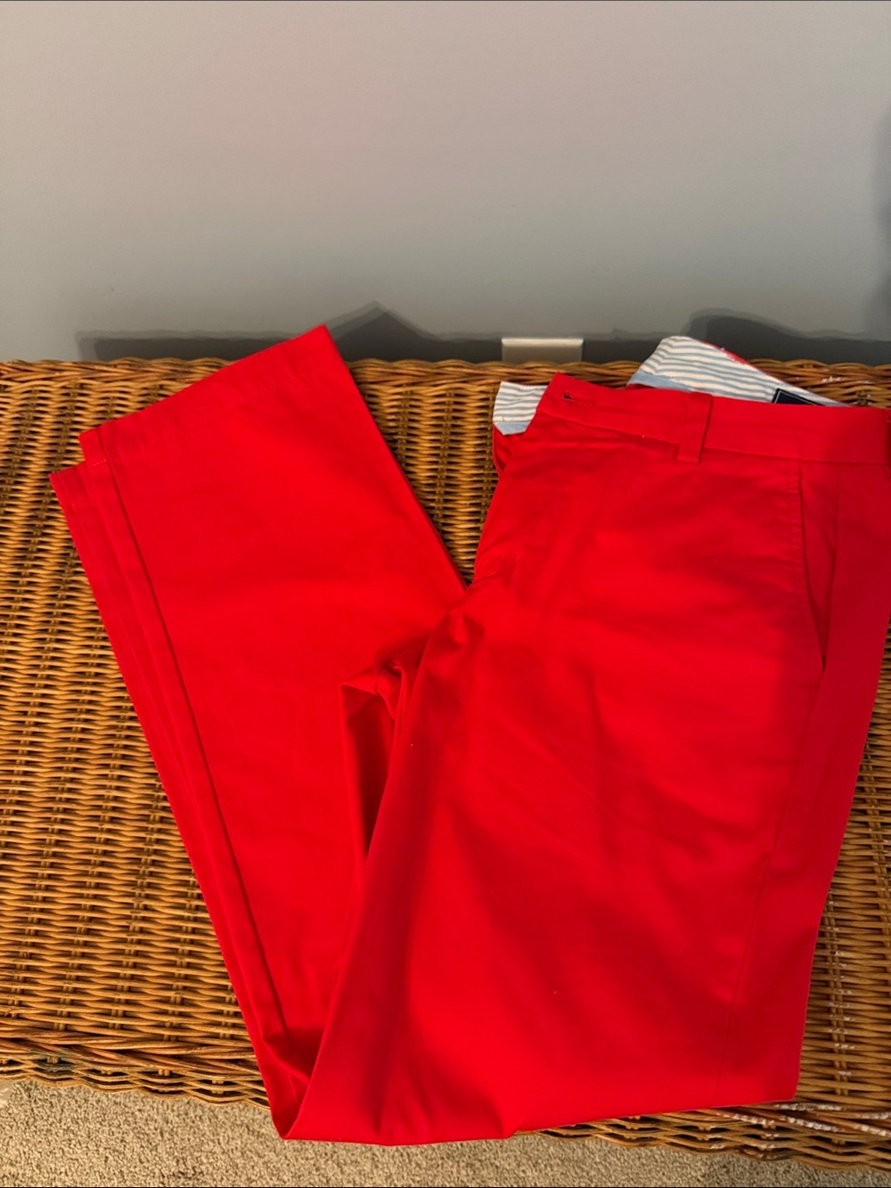 Like New Size 30x30 Vineyard Vines Bright Red Chinos